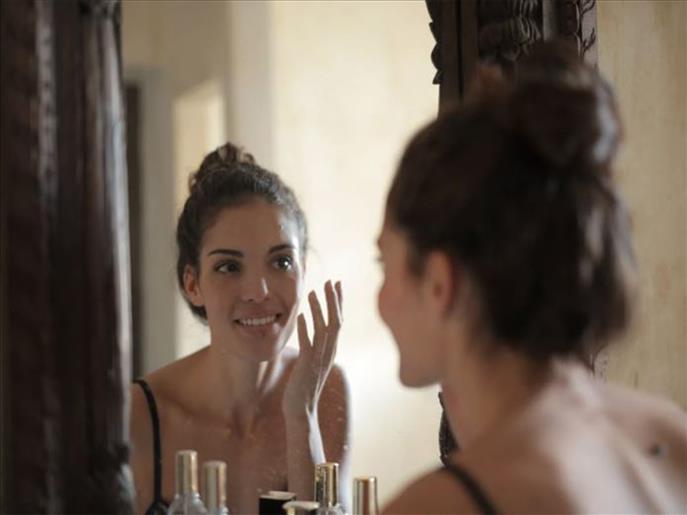 5 tips to protect skin from air pollution